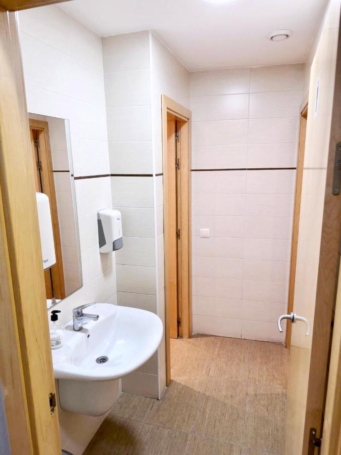 Hostel Acacias Мадрид Екстер'єр фото